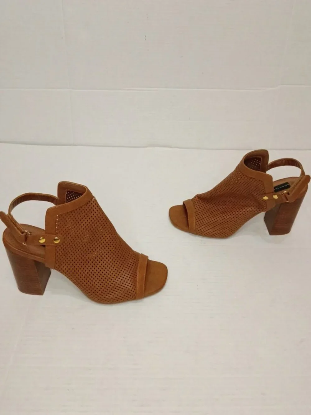 Steven by Steve Madden Stacked Tan Perforated Slingback Booties Women’s 8.5M